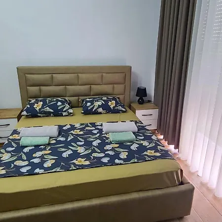 Apartment Deda's Summer *