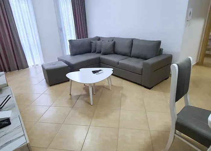 Deda's Summer * Vlorë